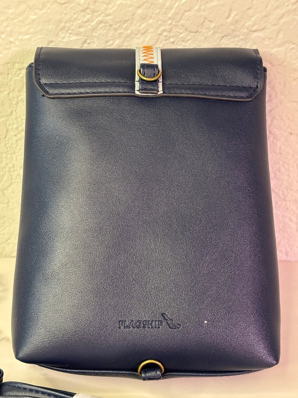 Raven Lily American Airlines Flagship First Class Navy Crossbody Phone Bag
